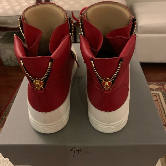 Giuseppe Zanotti (Authentic). Used Once Indoors. Includes: Original Box/Dust Bag - Picture 3 of 9